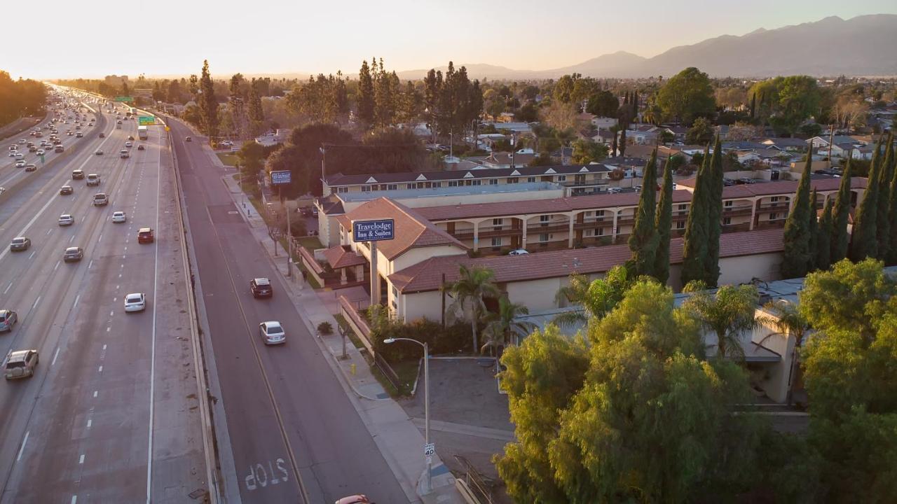 Travelodge Inn & Suites By Wyndham West Covina Bagian luar foto