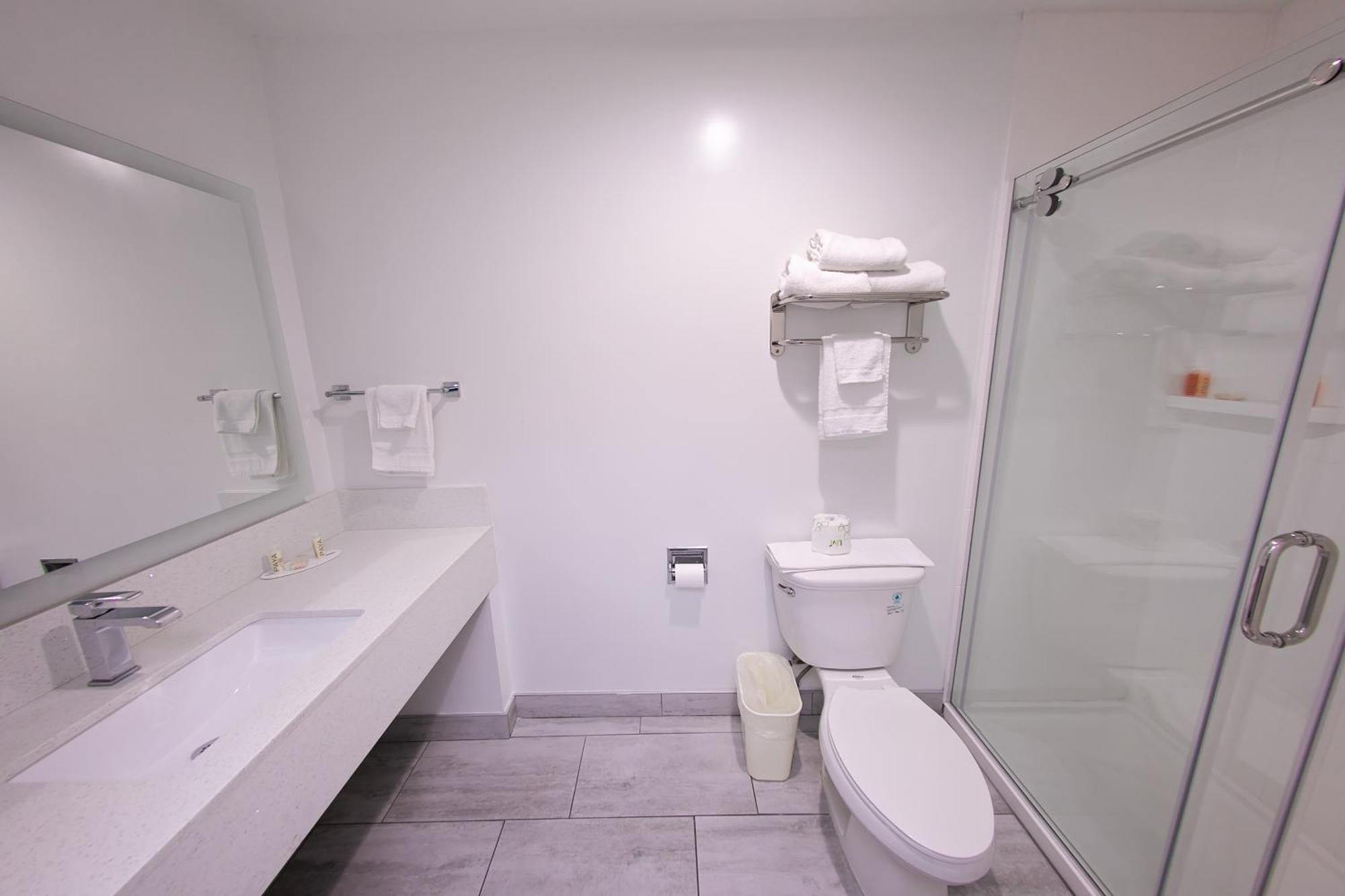 Travelodge Inn & Suites By Wyndham West Covina Ruang foto